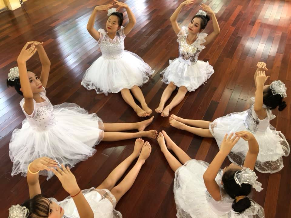 TUYỂN SINH CÁC LỚP NĂNG KHIẾU NGHỆ THUẬT DÀNH CHO HỌC SINH 5 -15 TUỔI