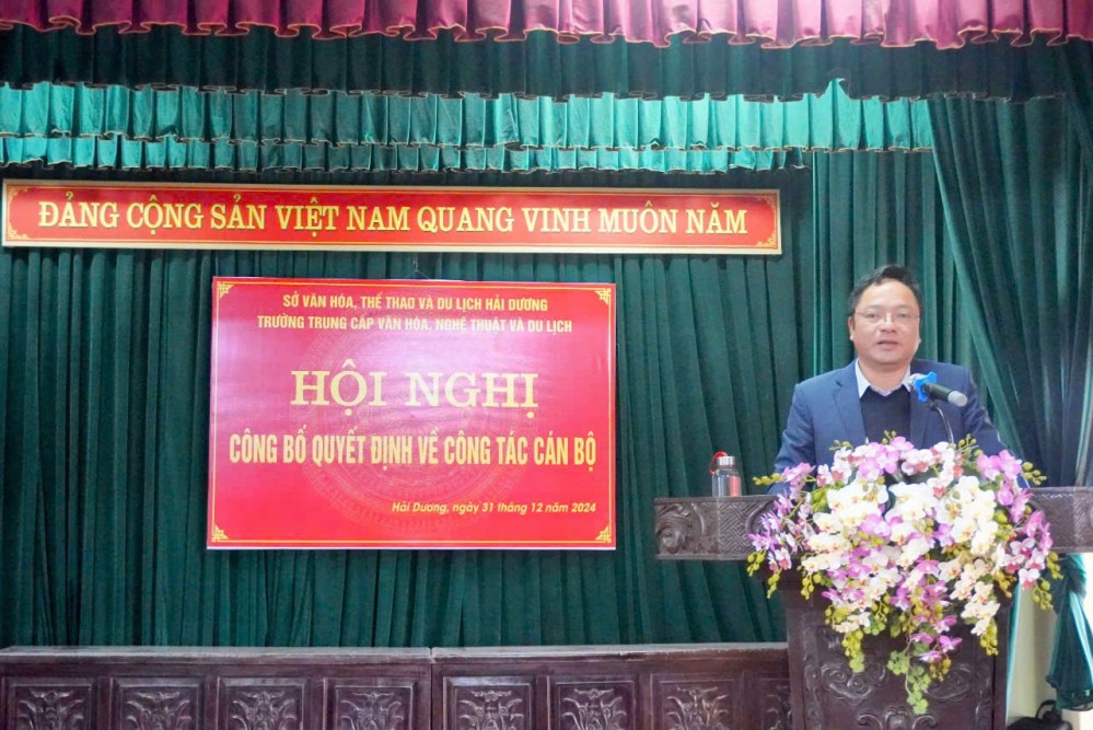 Đồng chí Nguyễn Thành Trung - Tỉnh ủy viên, Bí thư Đảng ủy, Giám đốc Sở Văn hóa Thể thao và Du lịch Hải Dương phát biểu tại hội nghị