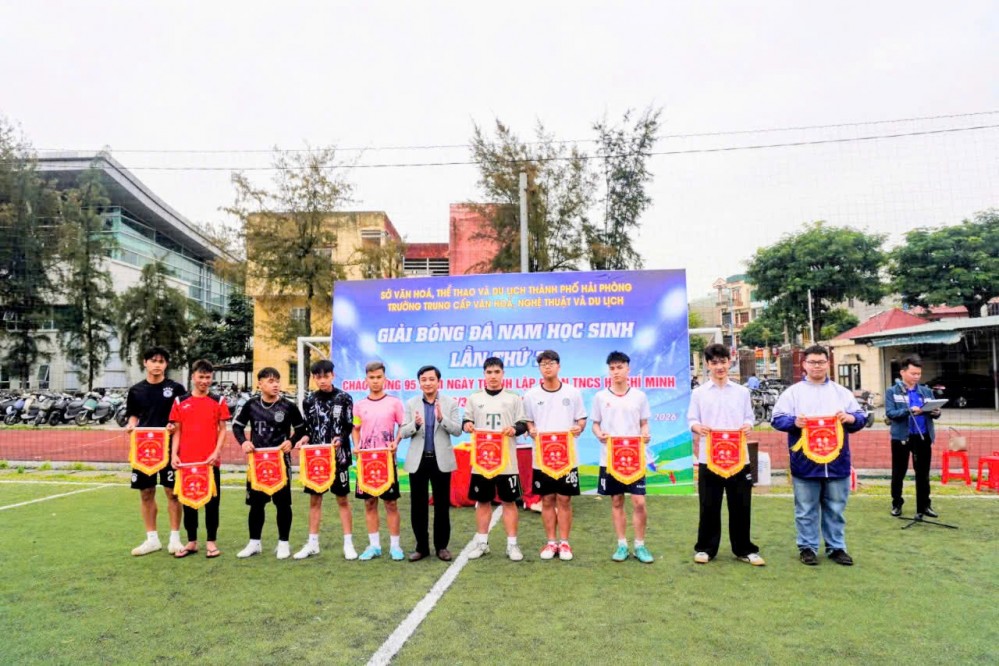 Khai mạc giải bóng đá học sinh lần thứ III