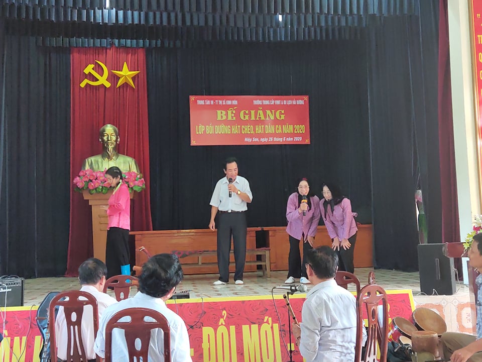 bế giảng chèo Kinh môn 2020 1