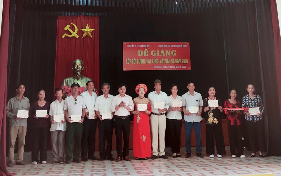 bế giảng chèo Kinh môn 2020