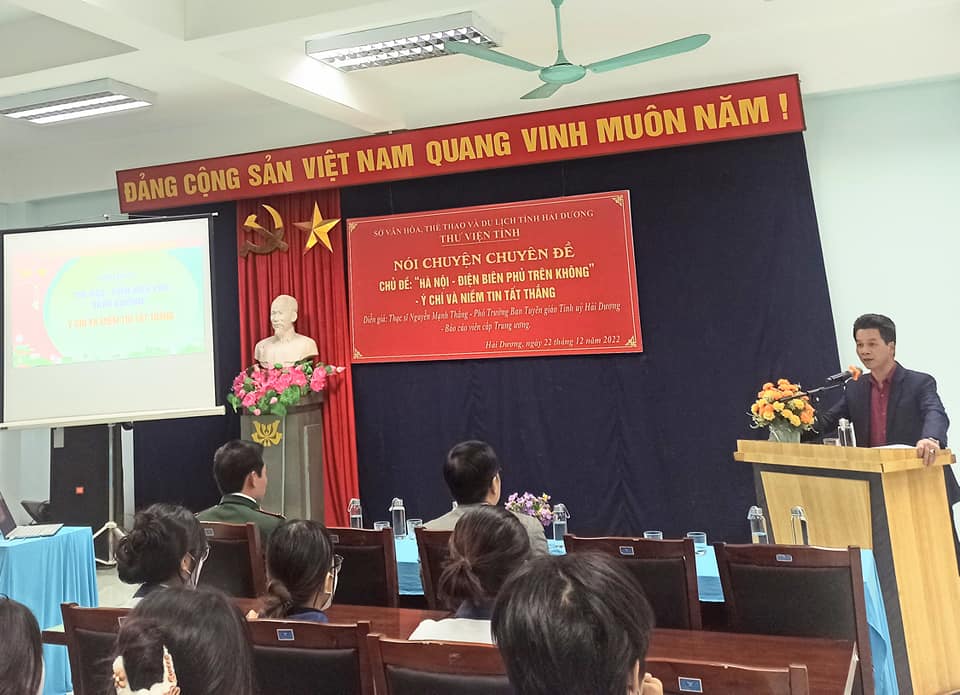 Buổi nói chuyện chuyên đề "Điện Biên Phủ trên không - Ý chí và niềm tin tất thắng"